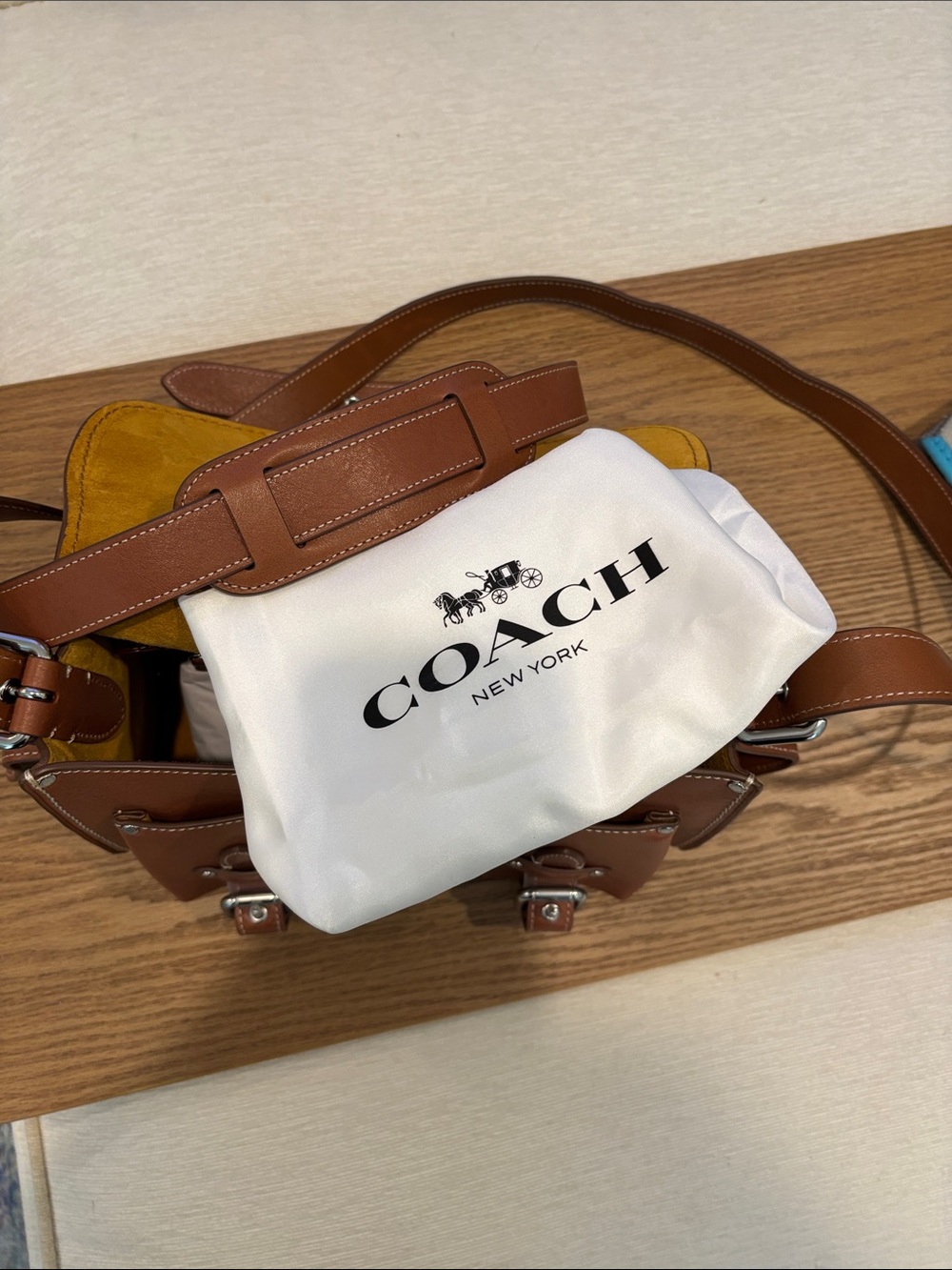 Gently used Coach Western Tabby brown leather shoulder/crossbody bag - Picture 4 of 6